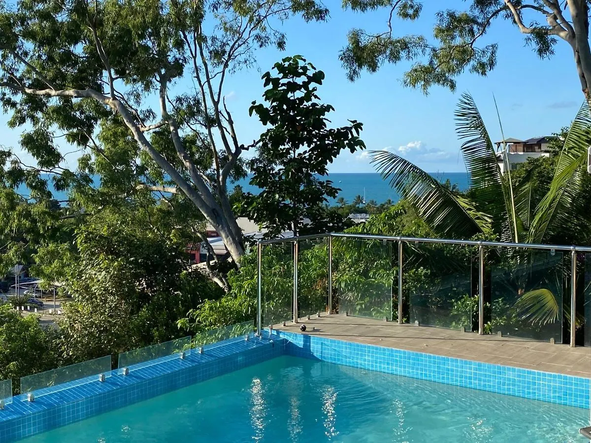 Fabulous 2 Bedroom With Private Pool Airlie Beach
